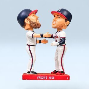 New Atlanta Braves Freddie Hugs Bobblehead Freddie Freeman and Jonny Gomes ATL